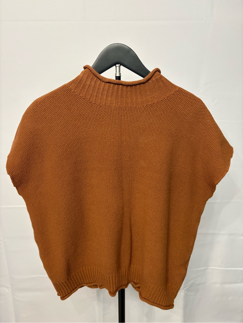 Mock Neck Short Sleeve Knit Sweater in Rust